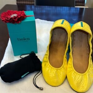 Tieks-size 10- Yellow patent leather